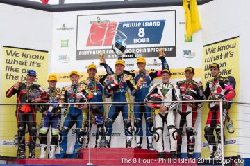 Philip Island 8 hr champions on podium